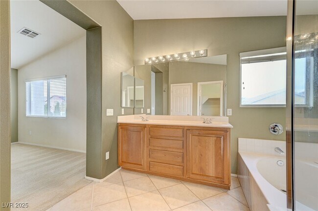 Building Photo - 9408 Santana Siesta Ave