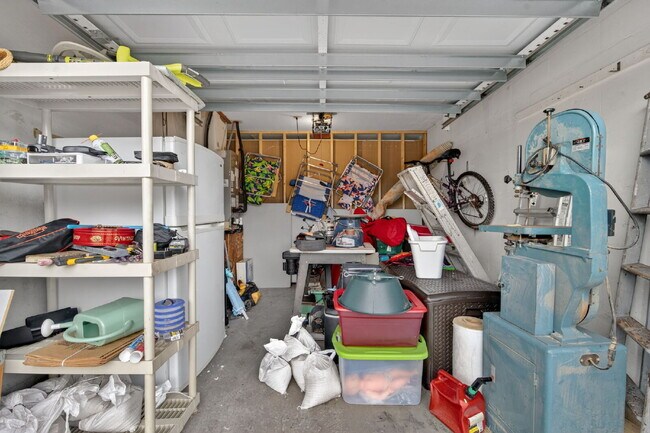 Building Photo - Island Living Made Easy — Remodeled 2BR Home, Fully Fenced Yard Near Downtown St. Pete