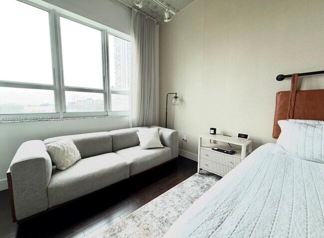 Building Photo - 2001 S Biscayne Blvd