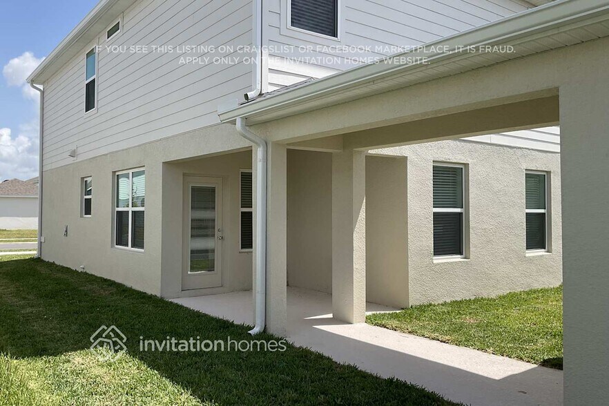 Building Photo - 2021 Tohoqua Blvd