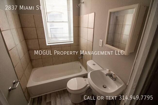 Building Photo - 2837 Miami St