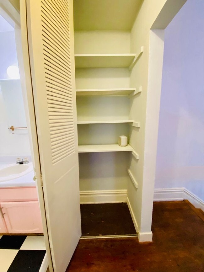 Building Photo - 2623 Floyd Ave