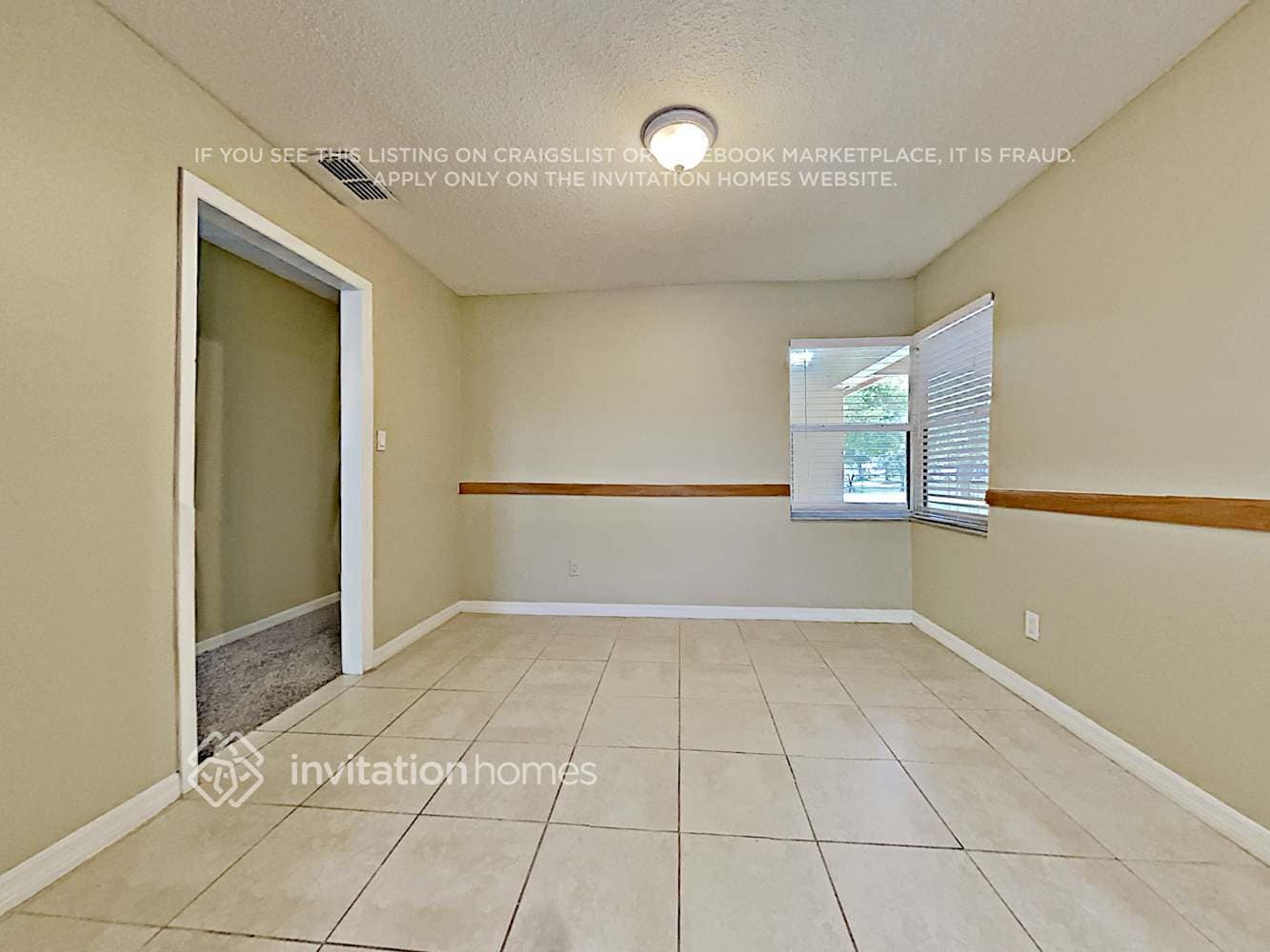 Building Photo - 384 St Dunstan Way