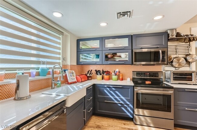 Building Photo - 1905 Wengert Ave