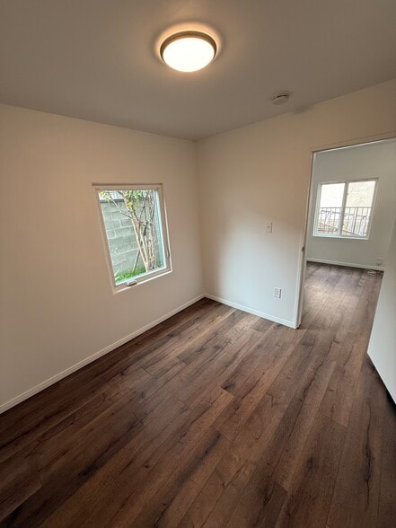 Bonus room/office - 2755 Knox Ave