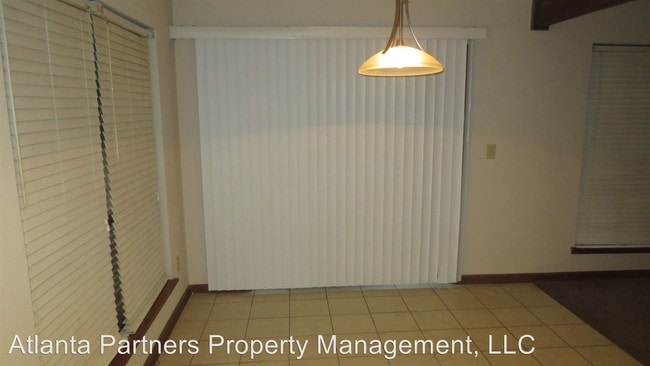 Building Photo - 3 br, 2 bath House - 664 Oxford Hall Dr