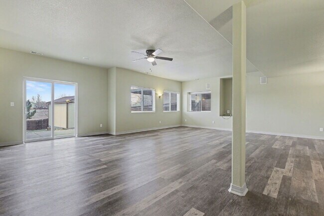 Building Photo - 5322 Balsam St