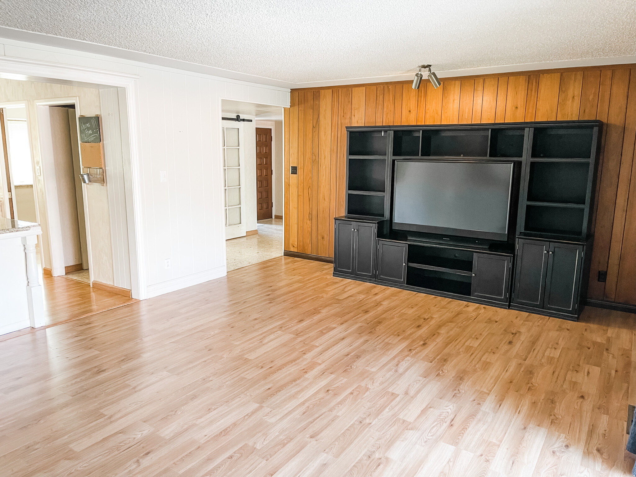 Family Room with built-in - 4706 Oak Twig Way