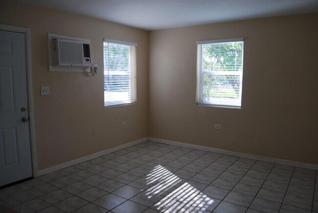 Building Photo - 6402 Gulf Winds Dr