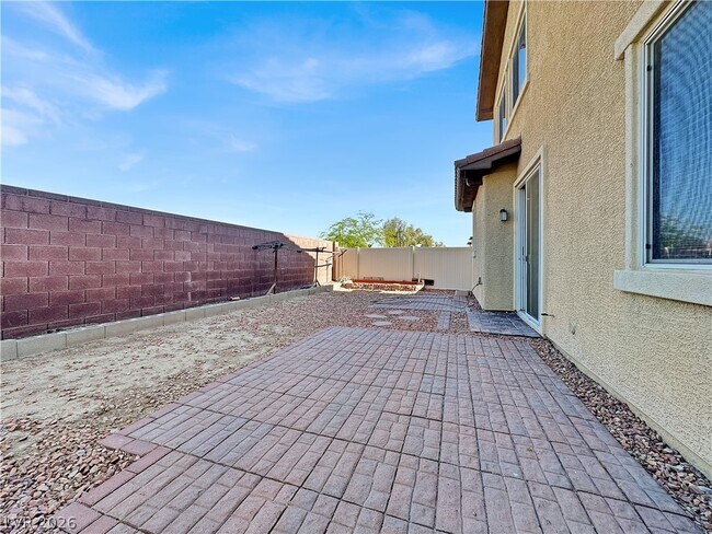 Building Photo - 5424 Talmo St