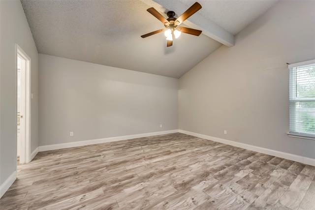 Building Photo - 1002 Canary Ln