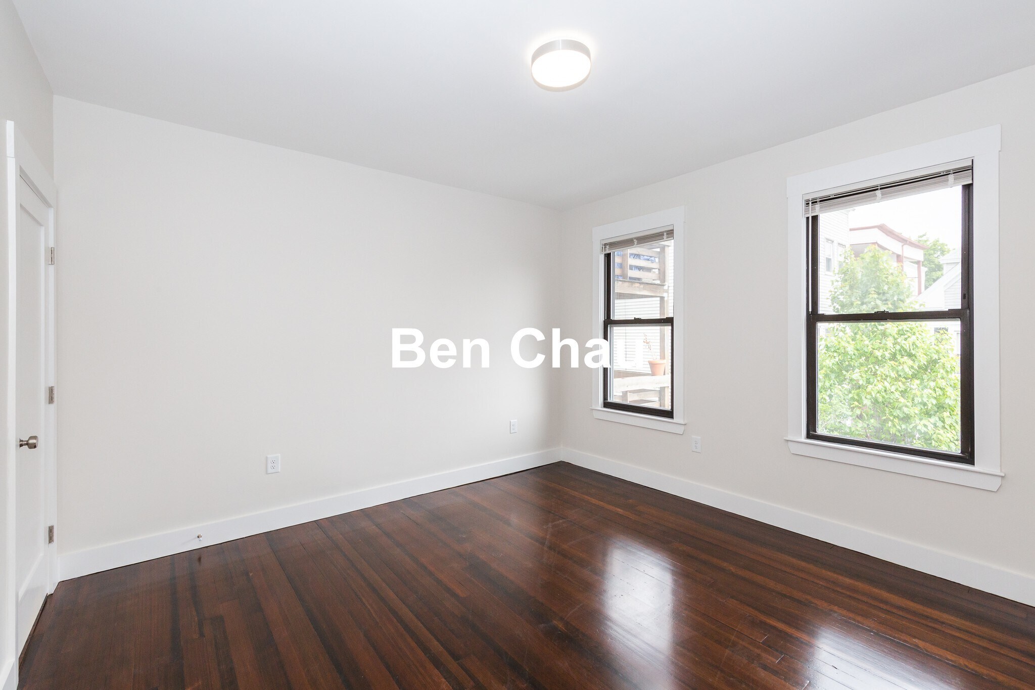 Building Photo - 24 Clary St