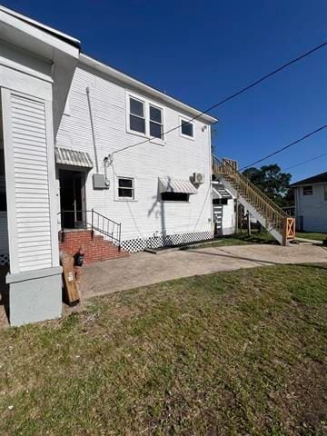 Building Photo - 305 W Main St