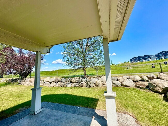 Building Photo - Newly Renovated Home on Prairie Falls Golf...