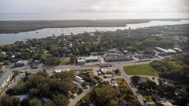 Building Photo - 228 Herada St