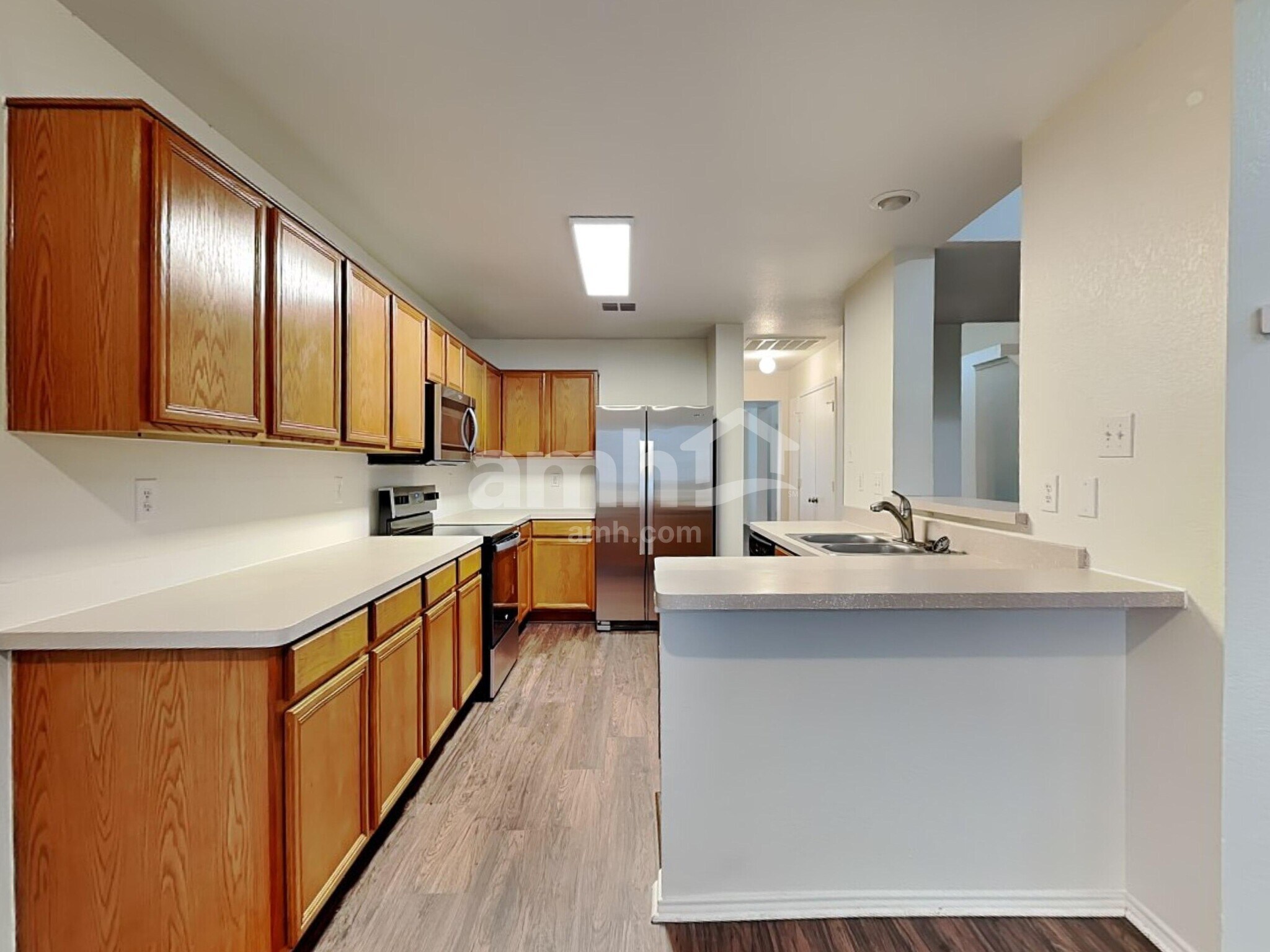 Building Photo - 1036 Cove Hollow Dr