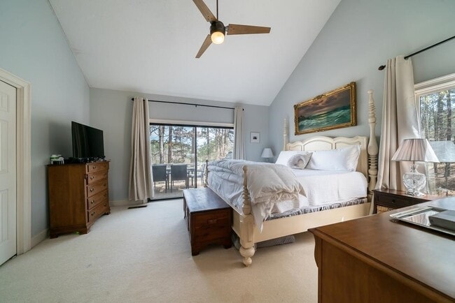 Building Photo - 1900 Snug Harbor Dr