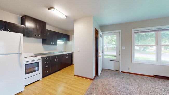 Building Photo - Affordable 1 Bedroom Duplex with W/D in unit