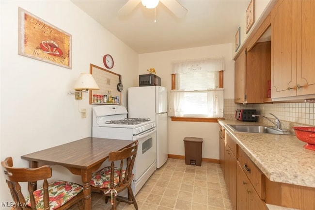 Building Photo - 5918 Ira Ave