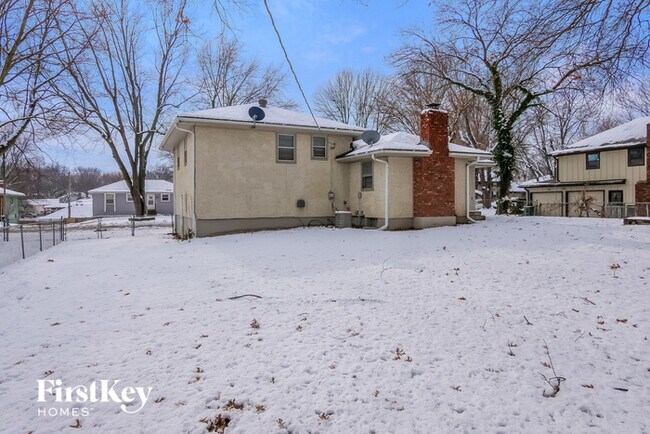 Building Photo - 409 SW Westminister Rd