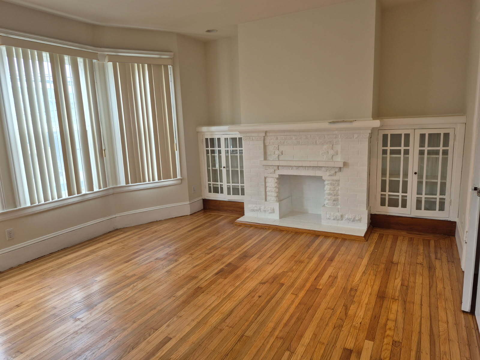 Building Photo - 1370 20th Ave