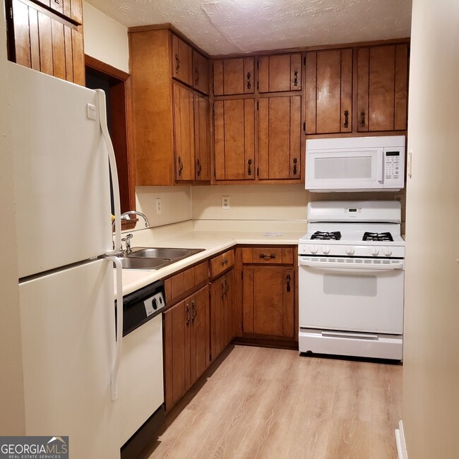 Building Photo - 5871 N Castlegate Dr