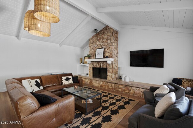 Building Photo - 10848 N 66th St