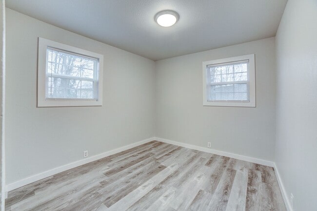 Building Photo - MUST SEE Remodeled Sapulpa Home