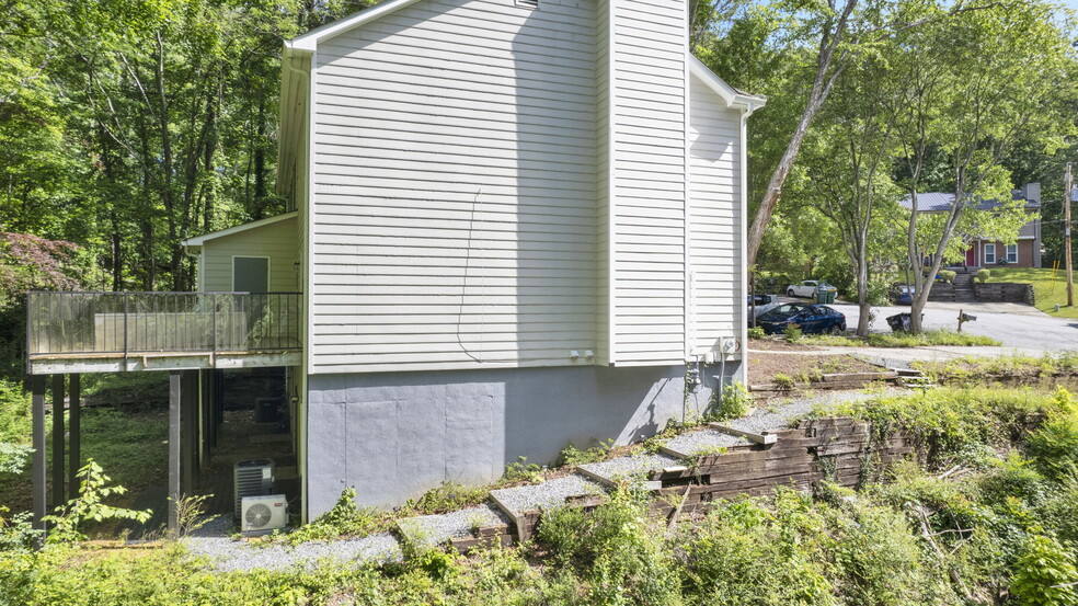Building Photo - 4433 Coopers Creek Dr SE