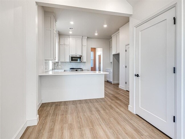 Building Photo - 29596 Memory Ln