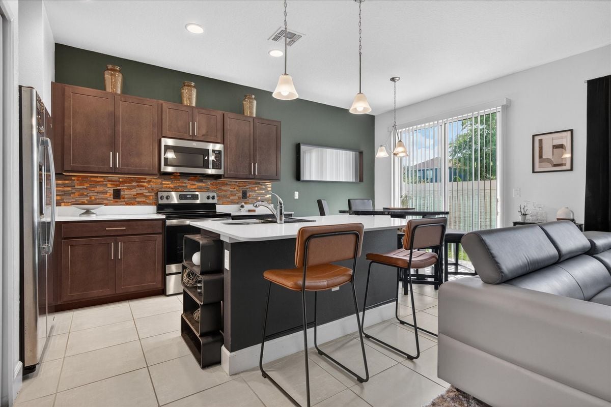 Building Photo - 1363 Captiva Cv