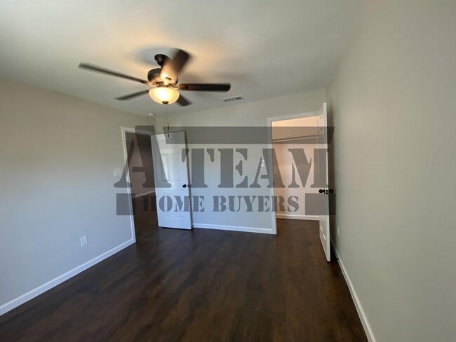 Building Photo - 4 Bedroom 2 Bathroom home for rent!