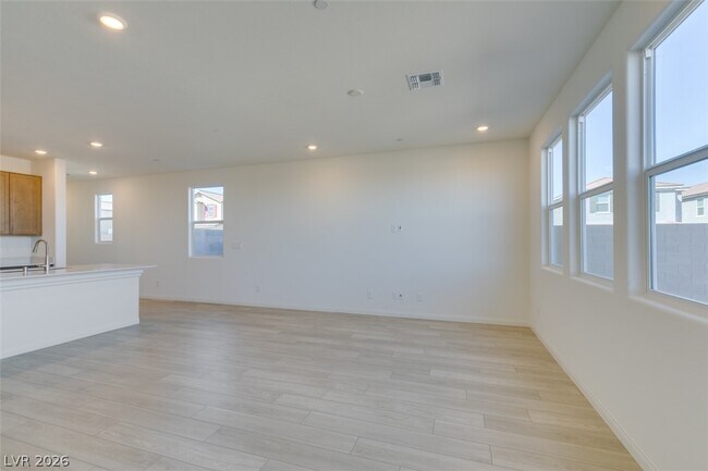 Building Photo - 650 Moonlit Lk Ln