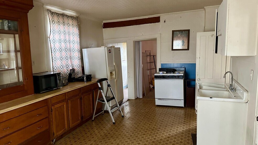 Building Photo - 21 Morris St