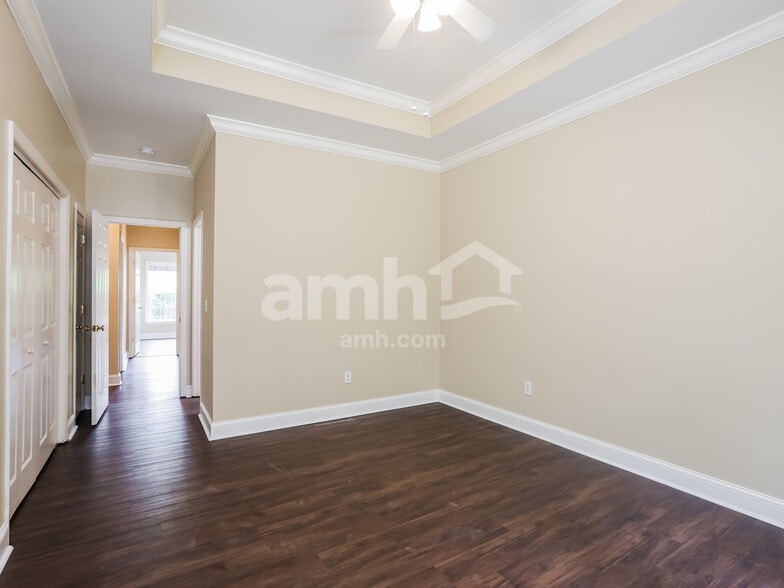 Building Photo - 41 Wintergreen Dr