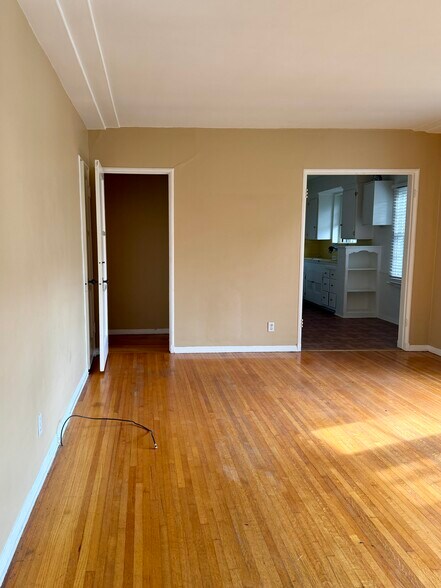 Living Room - 346 N Curson Ave