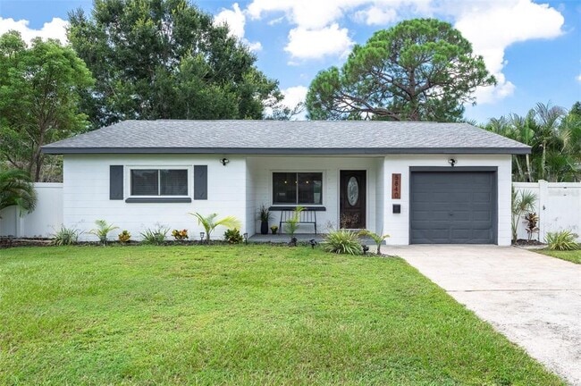 Building Photo - 5840 Dartmouth Ave N