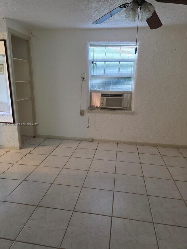 Building Photo - 4321 Kirby Loop Rd