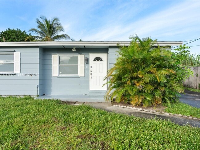 Building Photo - 5731 SW 54th Terrace