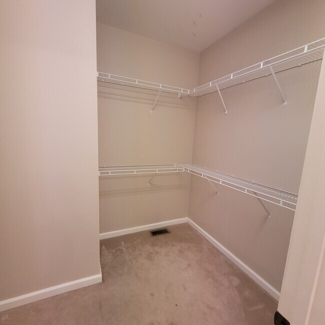 Building Photo - 1508 Cutters Run Ln
