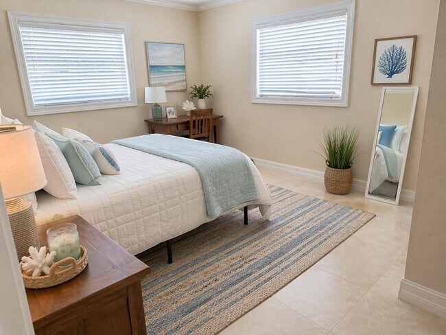 Building Photo - 1221 SE 3rd St