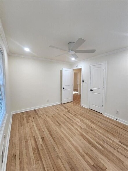 Building Photo - 302 Kelso Dr SW
