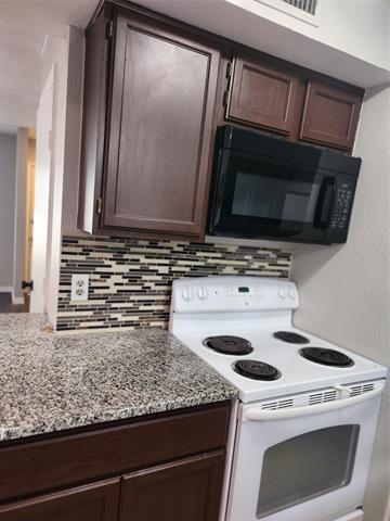 Building Photo - 900 W Mulberry St