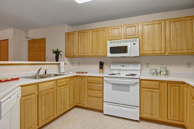 Building Photo - Heritage Park Apartment Homes