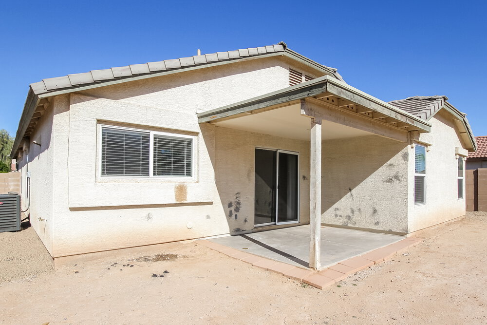 Building Photo - 15189 W Woodlands Ave