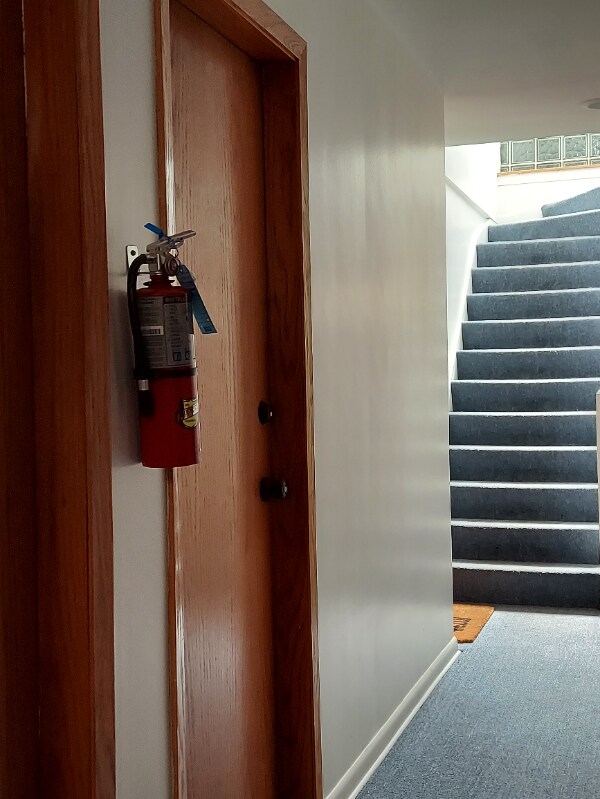 Building Photo - 320 Beach Ave