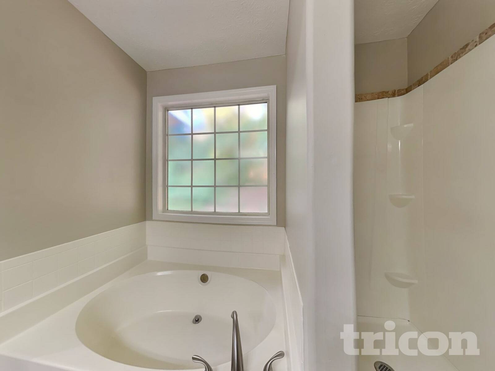 Building Photo - 449 Sarah's Ln