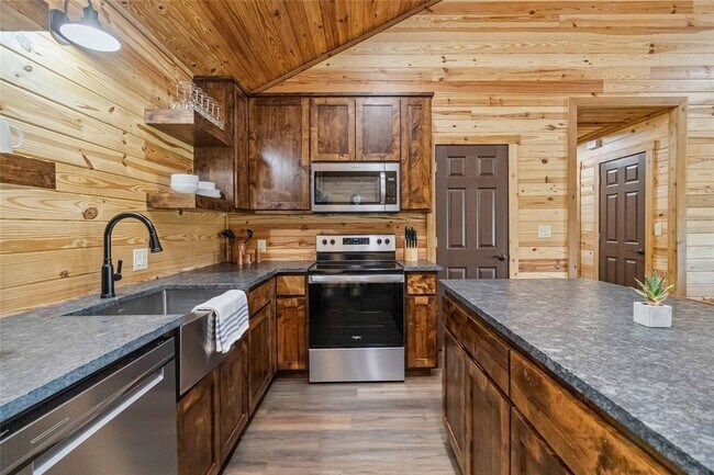 Building Photo - 1591 Scull Rd