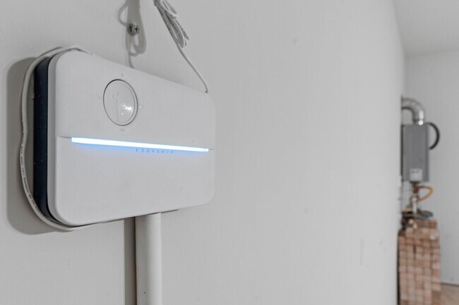 Building Photo - 7019 Winterberry Gln Ln