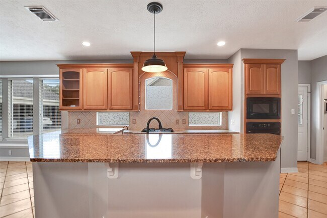 Building Photo - 15510 Marble Canyon Way